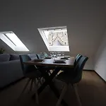 Ueber Den Daechern Von Apartmán *