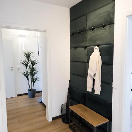 Ueber Den Daechern Von