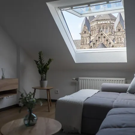 Ueber Den Daechern Von *