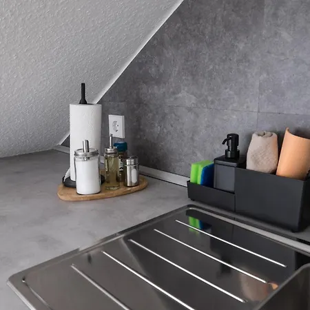 Ueber Den Daechern Von *