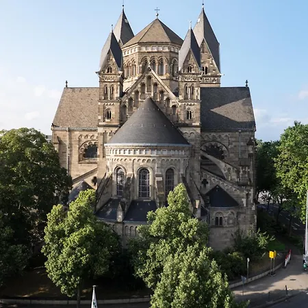 Ueber Den Daechern Von *