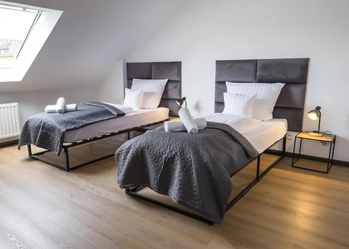 Ueber Den Daechern Von