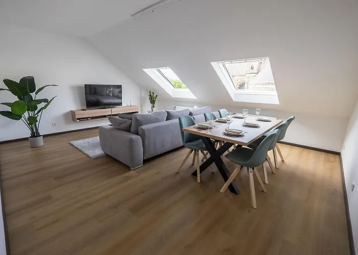 Διαμέρισμα Ueber Den Daechern Von Κόμπλεντς