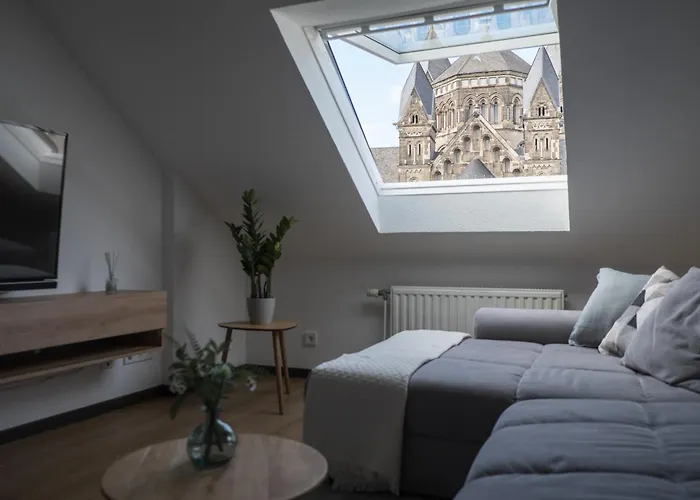 Ueber Den Daechern Von *